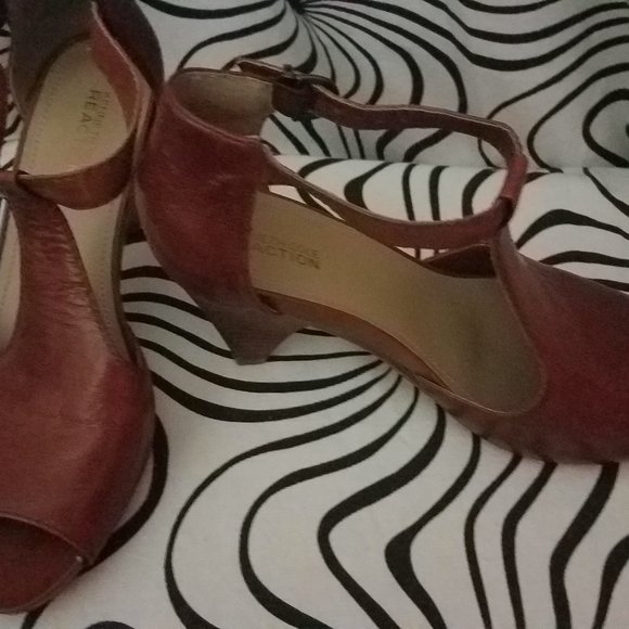 Shoes - Picture 2 of 2